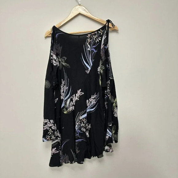 Free People Clear Skies Printed Cold Shoulder Tunic Floral Black Women's Medium - Picture 10 of 14